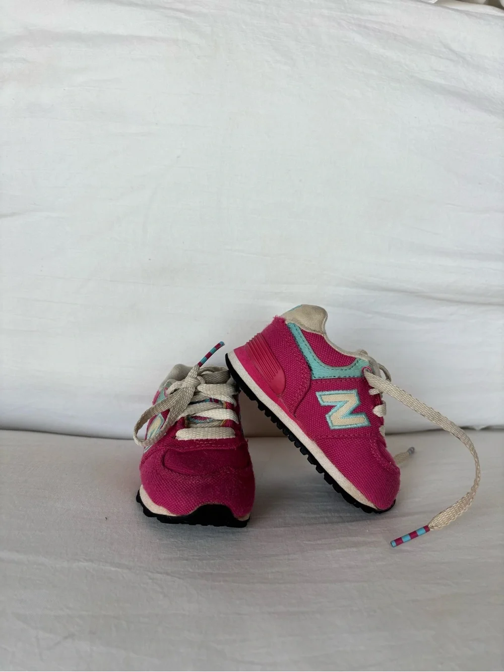 New Balance baby Pink & Teal Lace-Up Sneaker sz 2